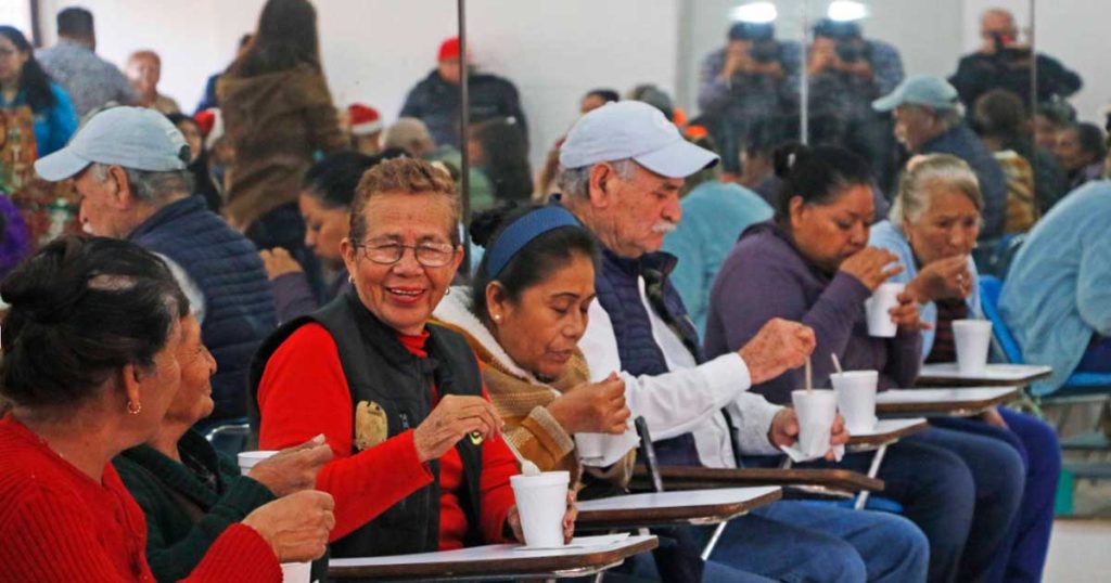 Centro Polivalente De La Uadec Celebra Posada Para Adultos Mayores El Coahuilense