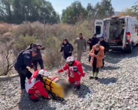 Mujer embarazada muere tras ser arrollada por tren en Saltillo