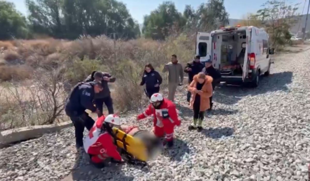 Mujer embarazada muere tras ser arrollada por tren en Saltillo