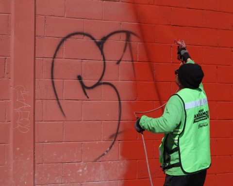 rabaja Gobierno de Saltillo para eliminar pintas y graffiti