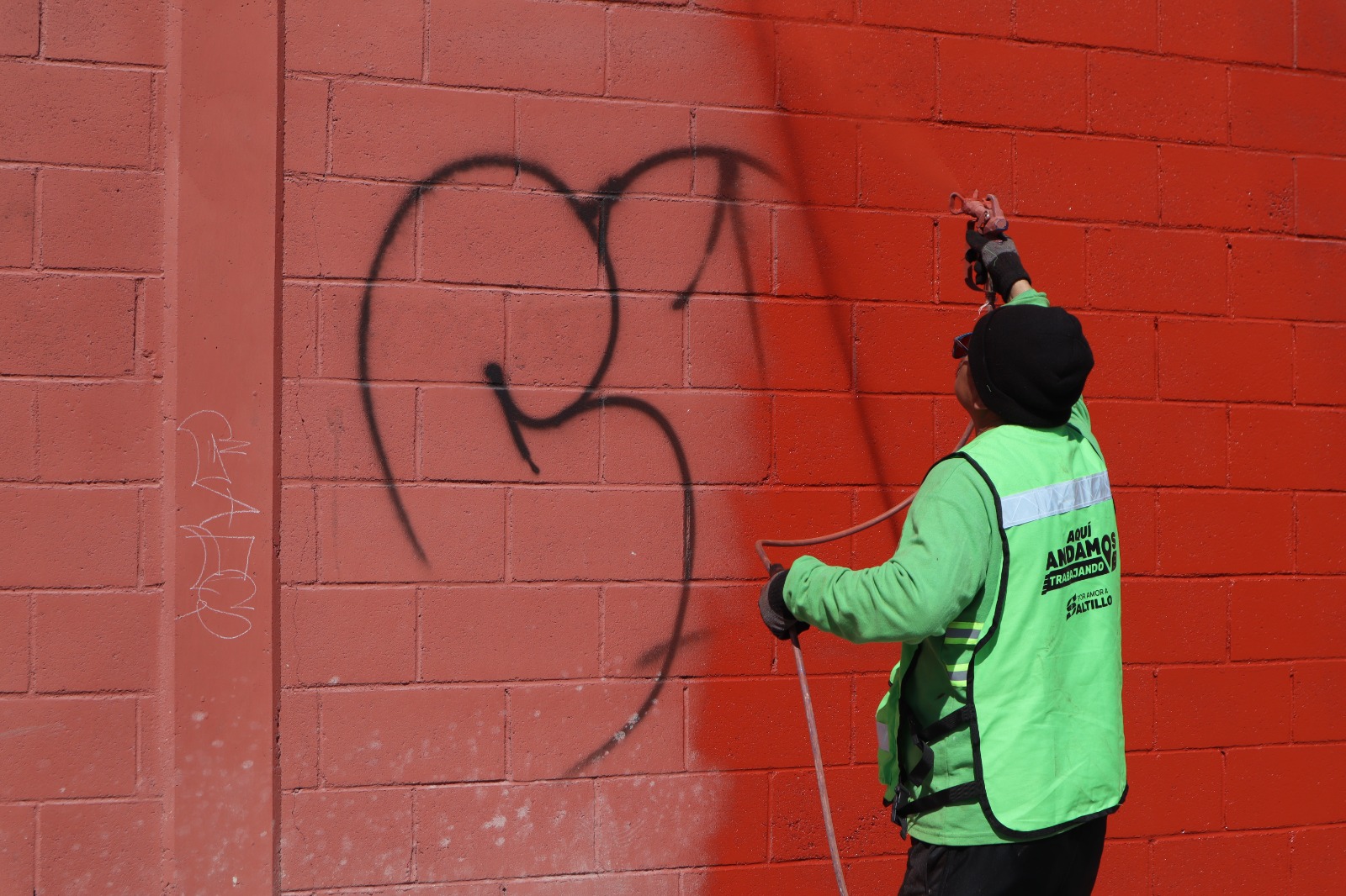 rabaja Gobierno de Saltillo para eliminar pintas y graffiti