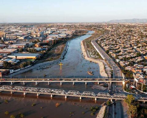Vista aérea del puente del Río Nazas.