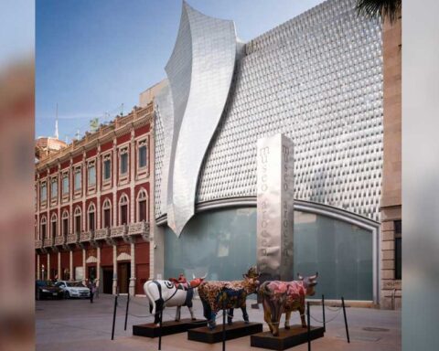 Fachada del Museo Arocena.