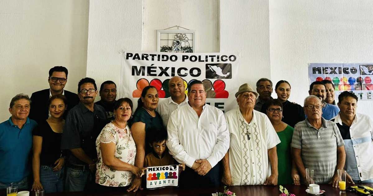 Integrantes del partido México Avante en reunión.