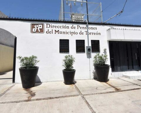 Fachada de la oficina de la Dirección de Pensiones del Municipio de Torreón.