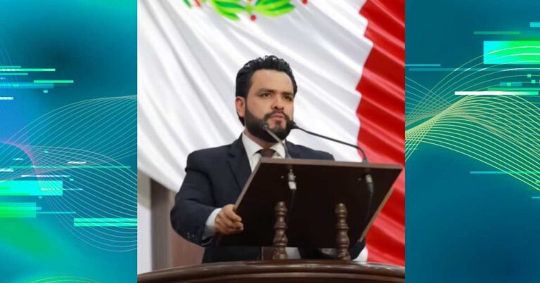 El diputado Alberto Hurtado en tribuna.