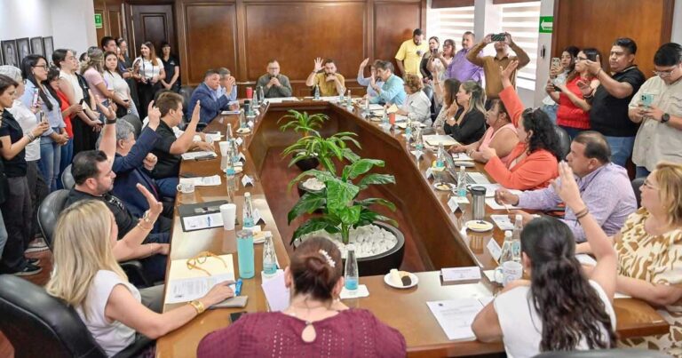 Sesión de Cabildo en Monclova.