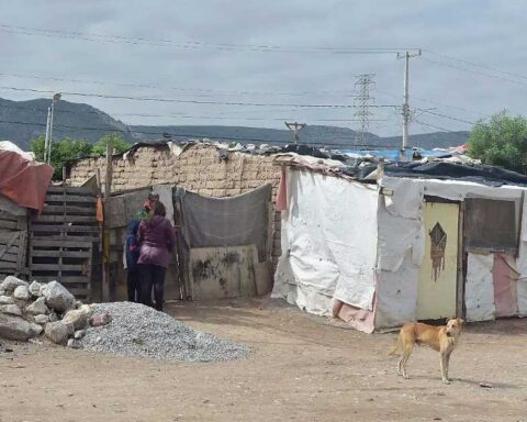 Barrio con casas de materiables endebles.