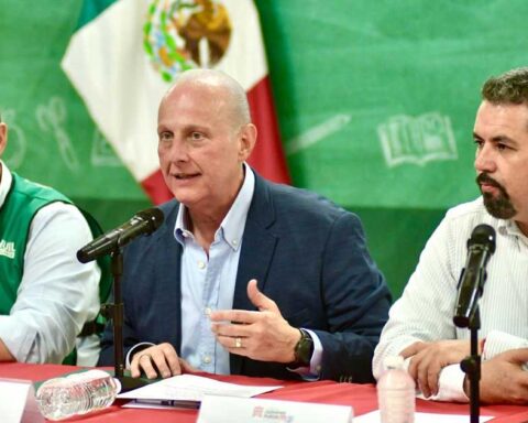 Alcalde de Torreón Román Cepeda en conferencia de prensa.