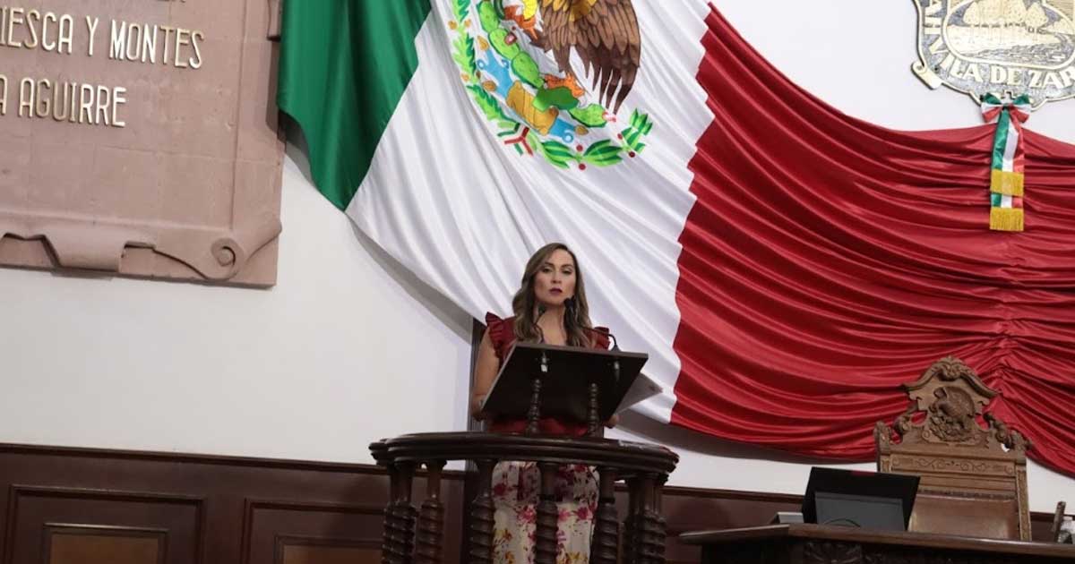 Diputada Magaly Hernández en tribuna.