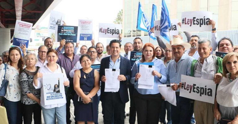 Militantes de PAN.