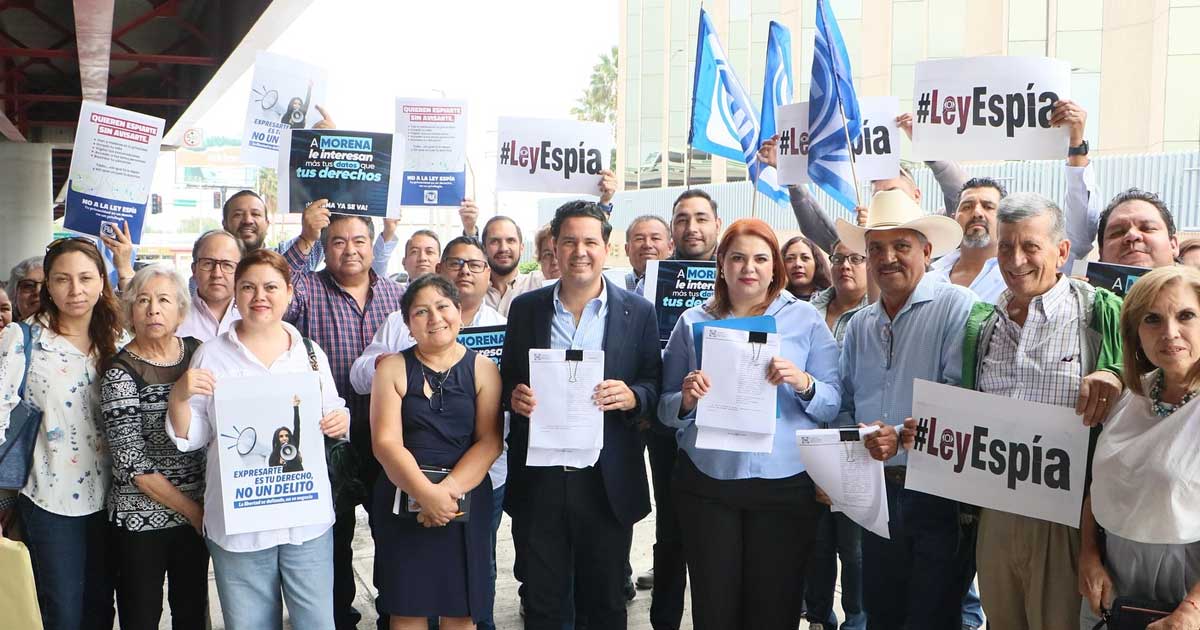 Militantes de PAN.