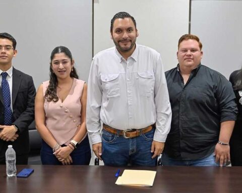 Alcalde de Monclova Carlos Villarreal y otros funcionarios.