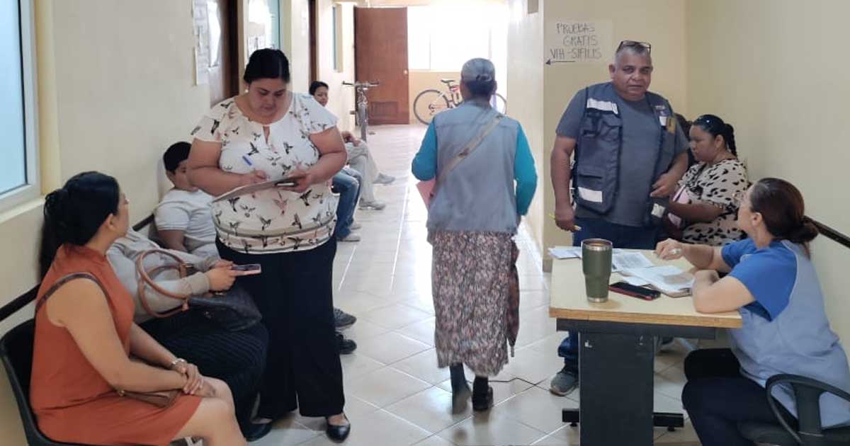 Mujeres en la brigada de salud en San Pedro.