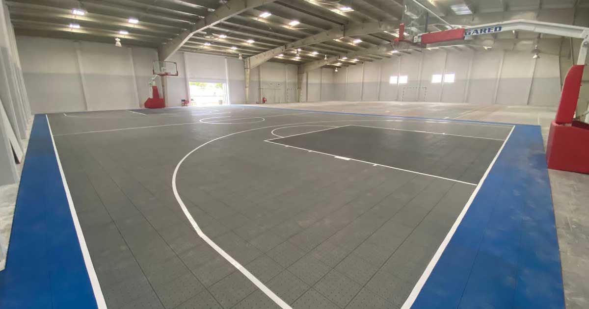 Interior del gimnasio de la unidad deportiva en Saltillo.