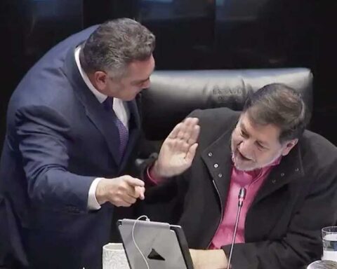 Alito Moreno y Gerardo Fernández Noroña en el Senado.