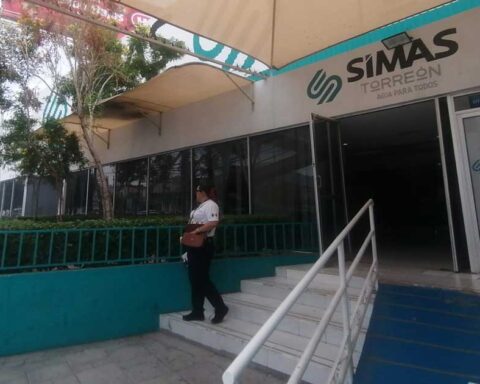 Vista exterior de las oficinas de SIMAS Torreón.
