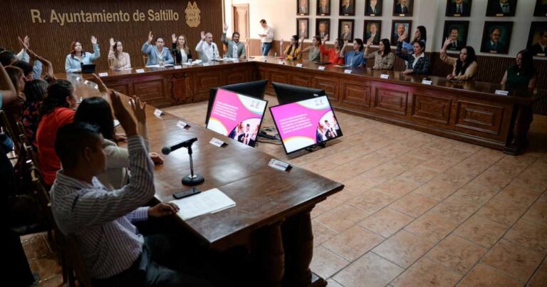 Asistentes a la segunda sesión del Consejo Ciudadano para la Inclusión en Saltillo.