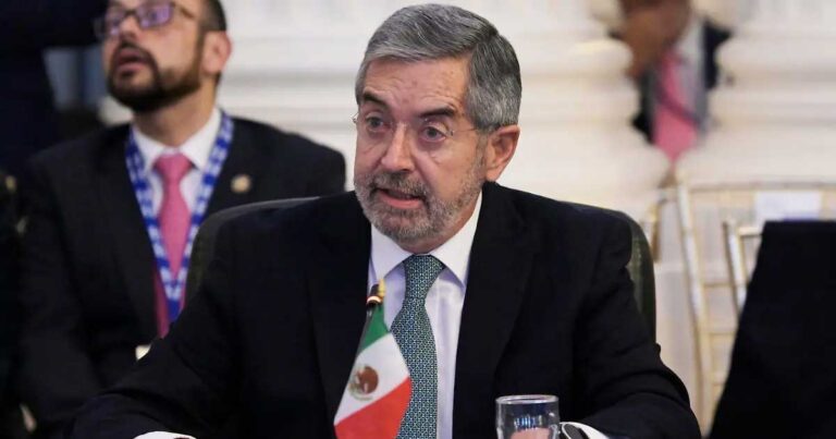 Canciller de México Juan Ramón de la Fuente.
