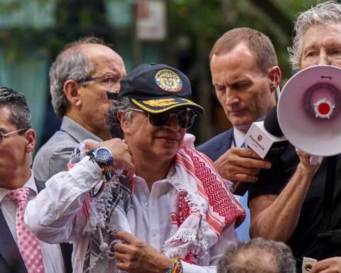 El presidente de Colombia Gustavo Petro en una manifestación Pro Palestina.