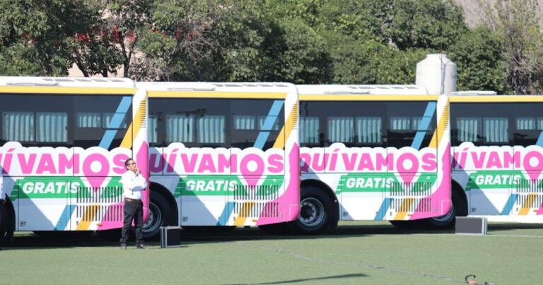 Unidades del programa de transporte Aquí Vamos Gratis en Saltillo.