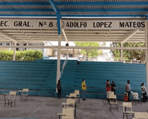 El joven implicado enfrenta proceso por lesiones calificadas, mientras en el Congreso local se impulsa una nueva ley para garantizar seguridad en las escuelas