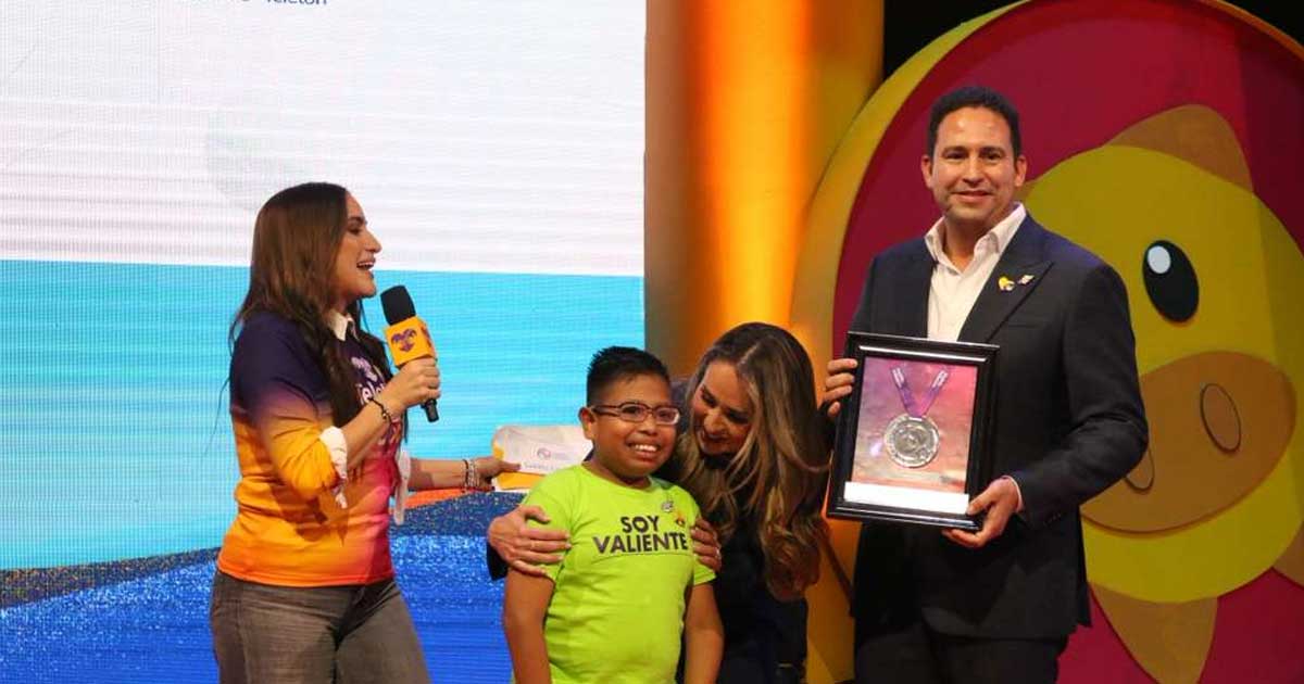 Recibimiento de medalla de inclusion