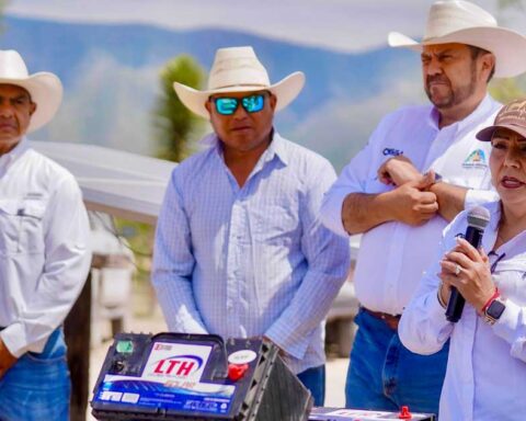 Entrega de obras del proyecto "Tu Decides"