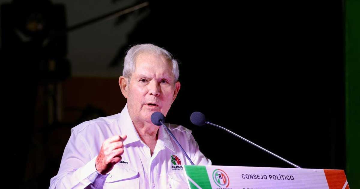 Carlos Robles Loustanau, líder estatal del PRI en Coahuila.