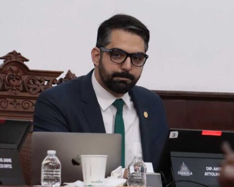 Antonio Attollini en el Congreso.