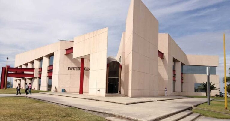 Infoteca de la UAdeC Monclova.
