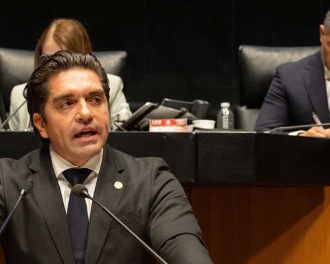 Luis Fernando Salazar, senador por Morena, en tribuna.