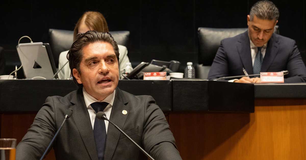 Luis Fernando Salazar, senador por Morena, en tribuna.