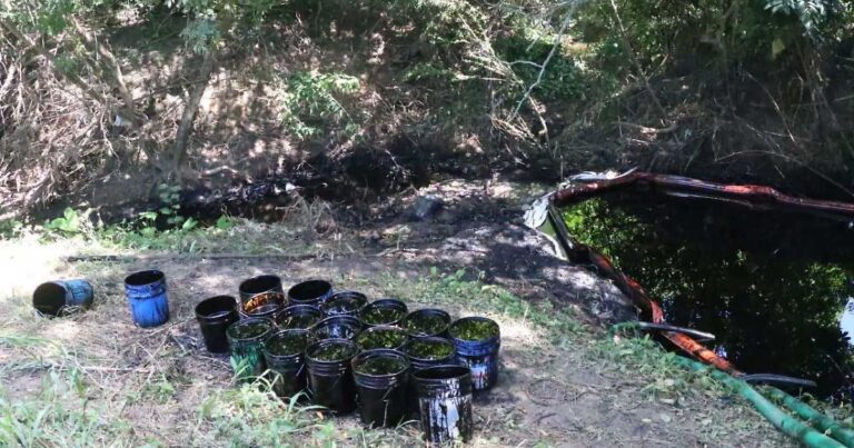 Derrame de hidocarburo en el Río Pantepec.