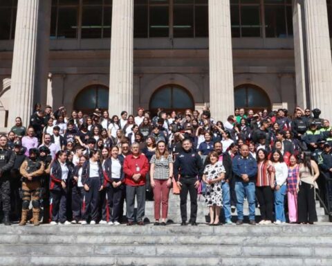 Miembros de la comunidad estudiantil.