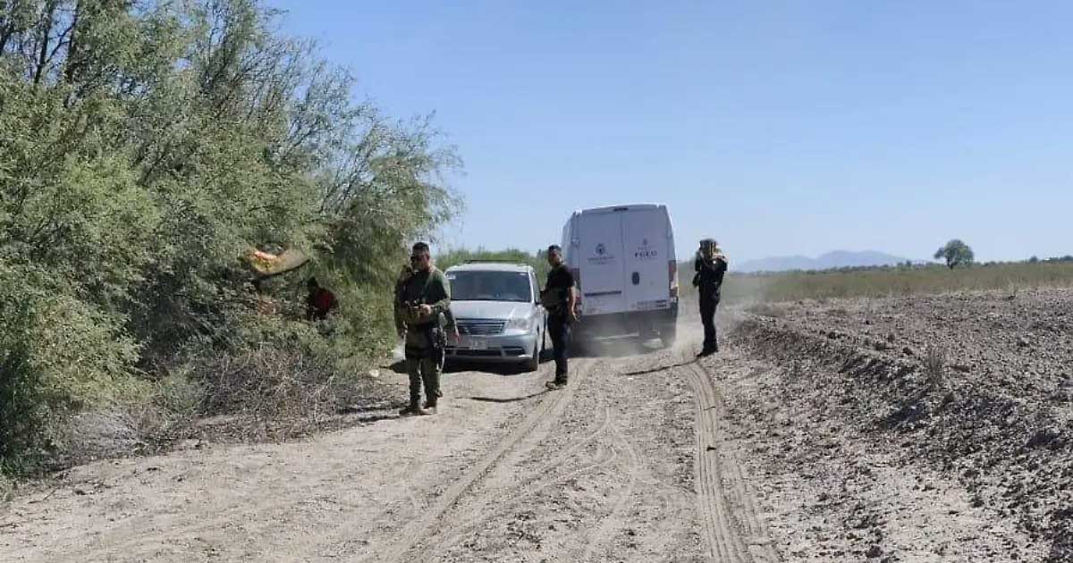 Autoridades en el área del hallazgo.