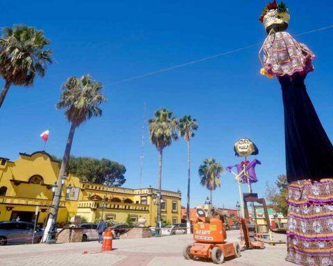 Catrina monumental en Ramos Arizpe.