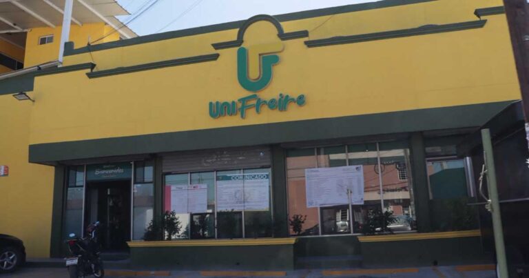 Fachada de Unifreire en Saltillo, Cohuila.