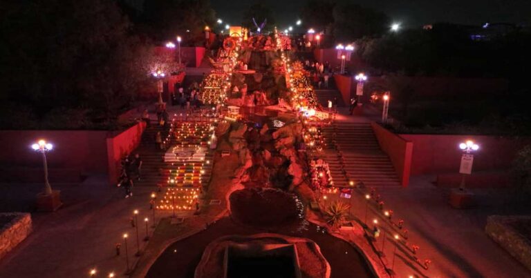 Magno altar en el Parque de las Maravillas.
