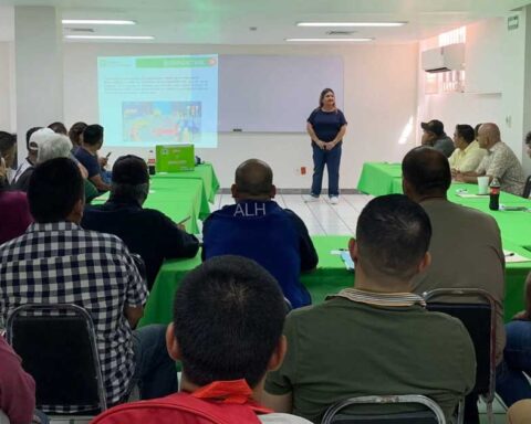 Capacitación a operadores de transporte público.