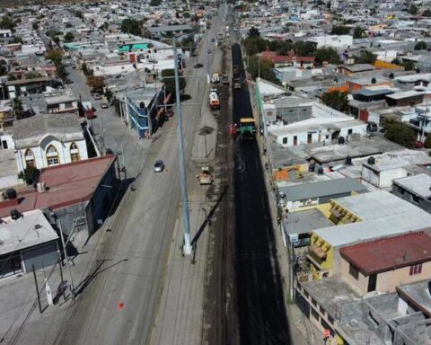 Vista aérea de la repavimentación del bulevar Franciso I. Madero en Saltillo.