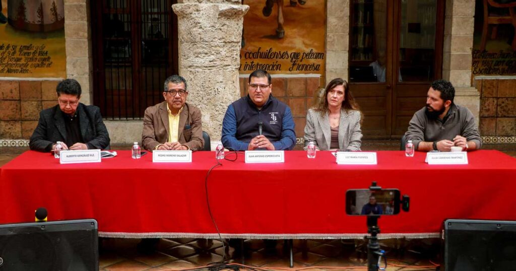 Conferencia de prensa de la UAdeC.