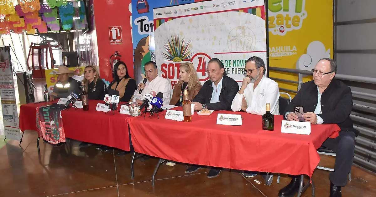 Conferencia de prensa para dar a conocer el Sotol Fest en Torreón.