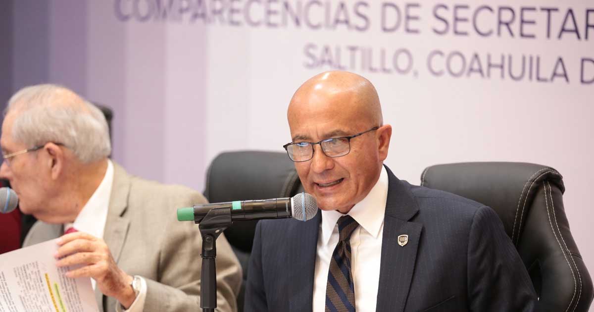 Secretsario de Seguridad Hugo Gutiérrez durante comparecencia en el Congreso de Coahuila.