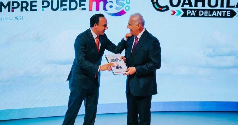 Manolo Jiménez, gobernador de Coahuila, y Román Cepeda, alcalde de Torreón.