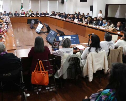 Reunión del gobernador de Coahuila Manolo Jiménez con colectivos de personas desaparecidas.