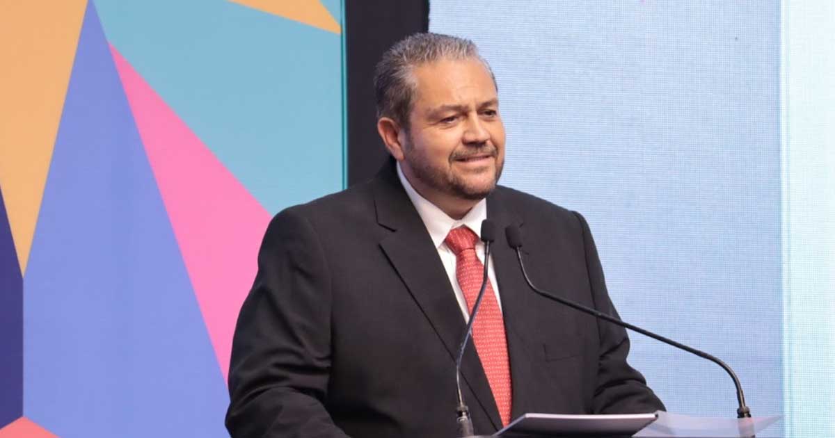 Tomás Gutiérrez, alcalde de Ramos Arizpe, dando su primer informe.