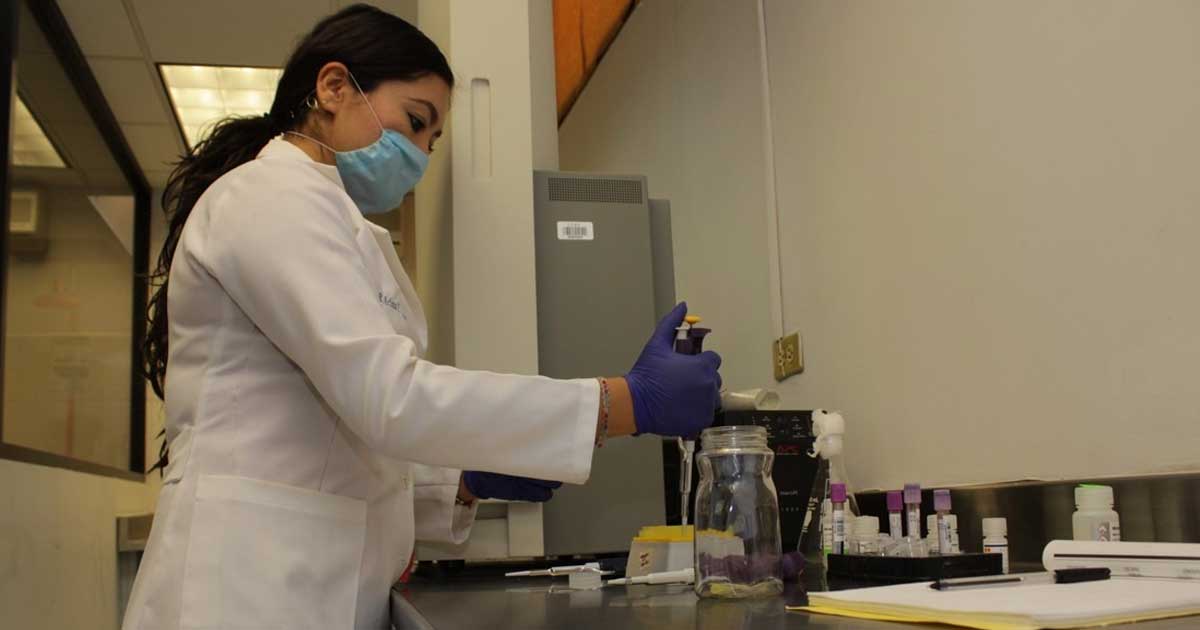 Investigadora en el Centro de Investigación Biomédica de la UAdeC.