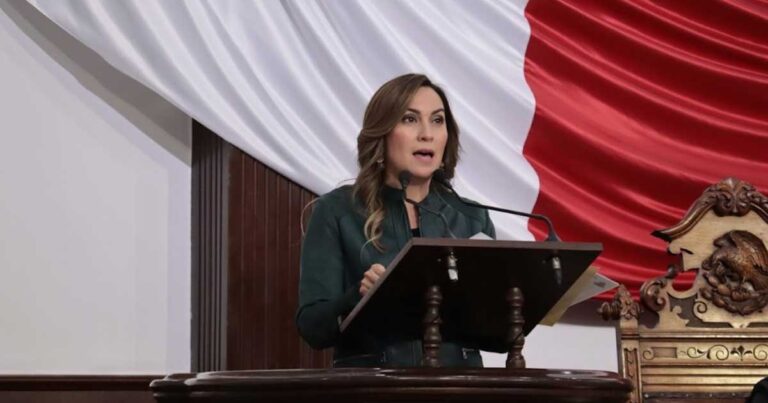 Diputada Magaly Hernández en tribuna.