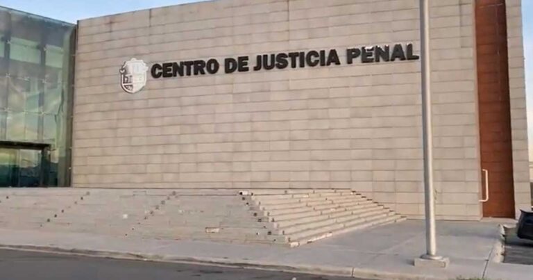 Fachada del Centro de Justicia Penal en Saltillo.